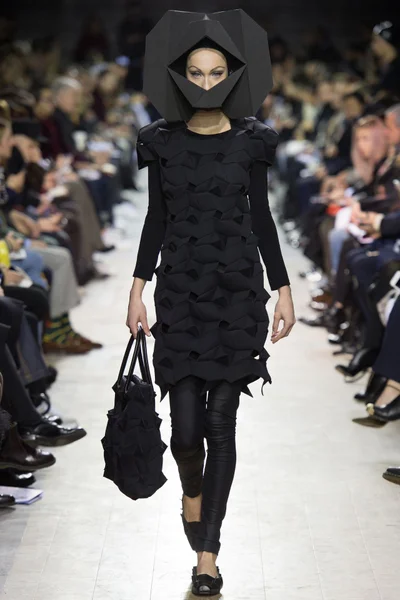 Look 13
